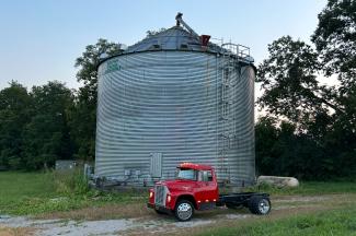 Zachary Heeger's 1963 International Loadstar 1600