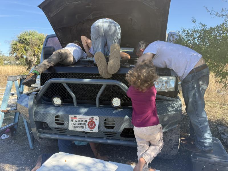 Joe and Kids working on Excursion